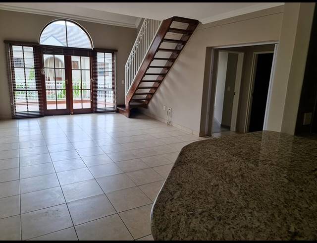 4 BEDROOM APARTMENT FOR SALE IN RIVONIA
